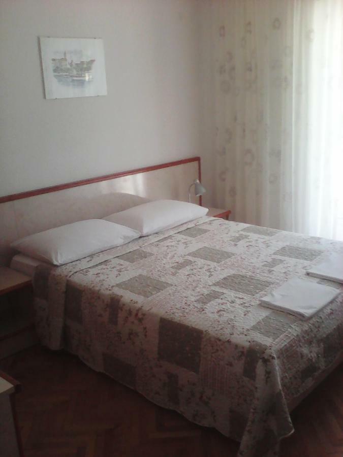 Apartmani Ivona Podgora Exterior photo